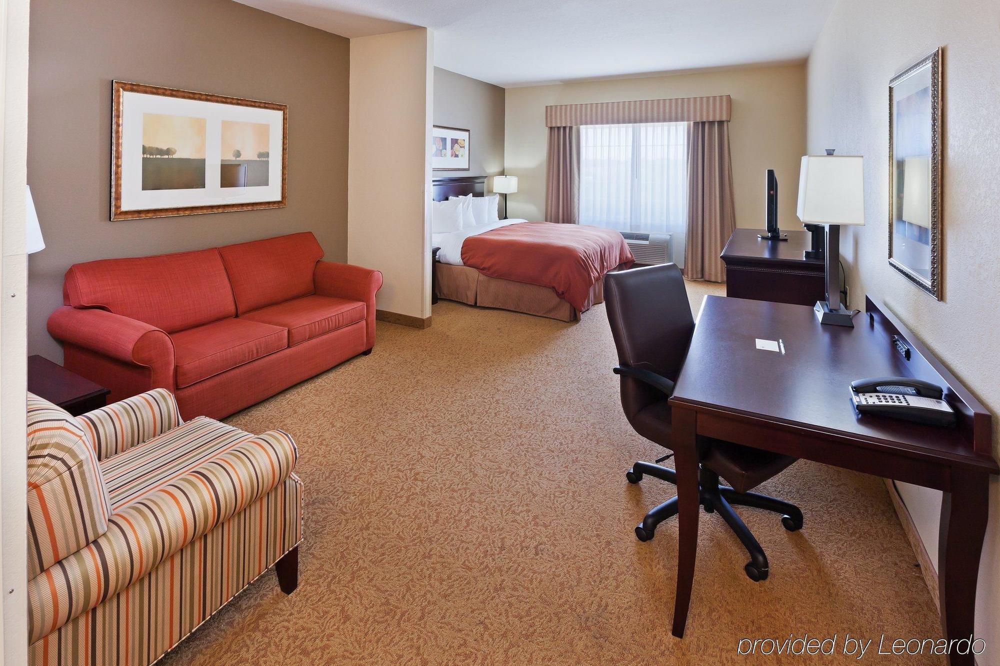 Hotel Country & By Radisson, - Quail Springs, Ok 3*