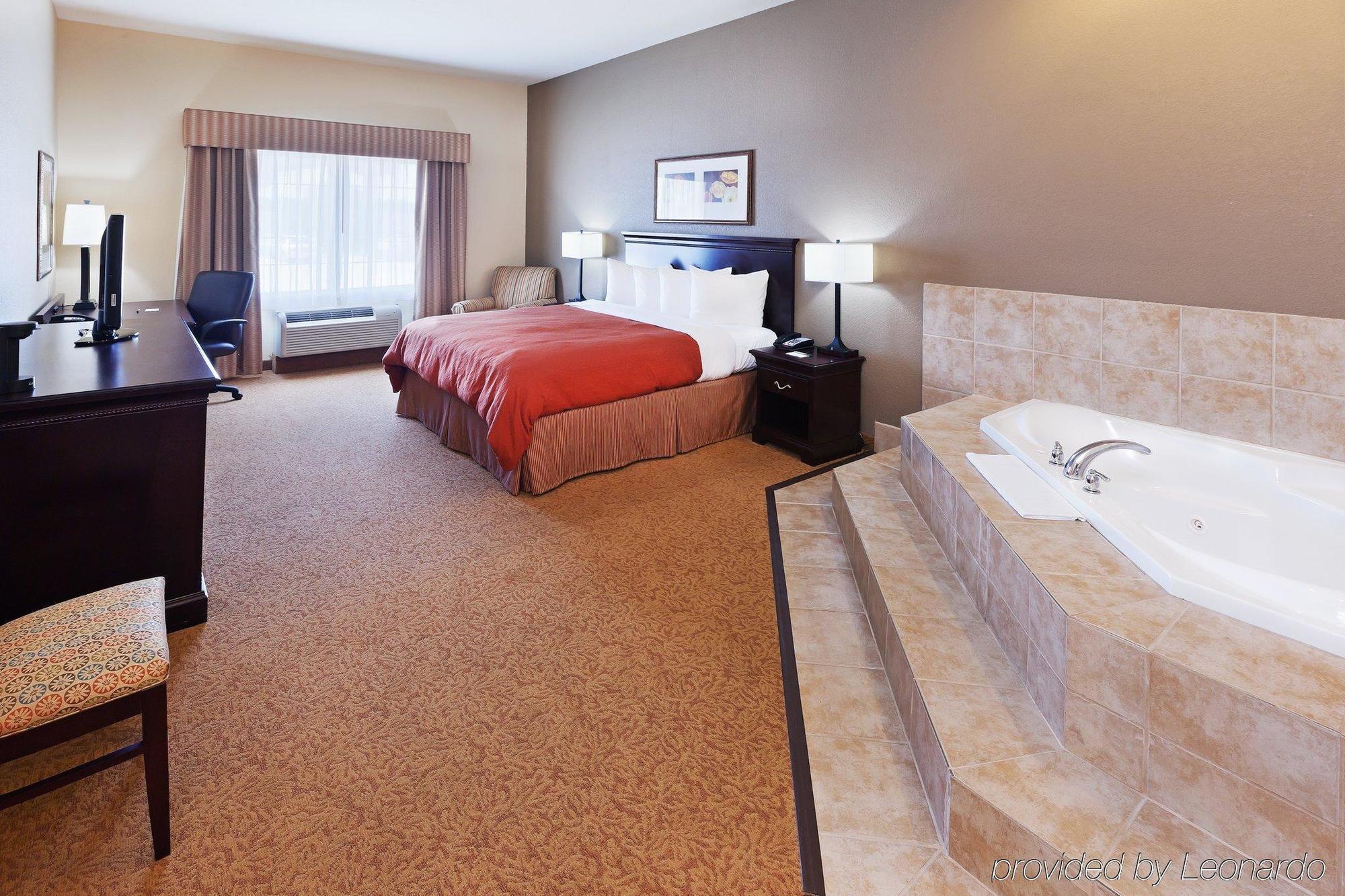 Country & By Radisson, - Quail Springs, Ok Oklahoma City